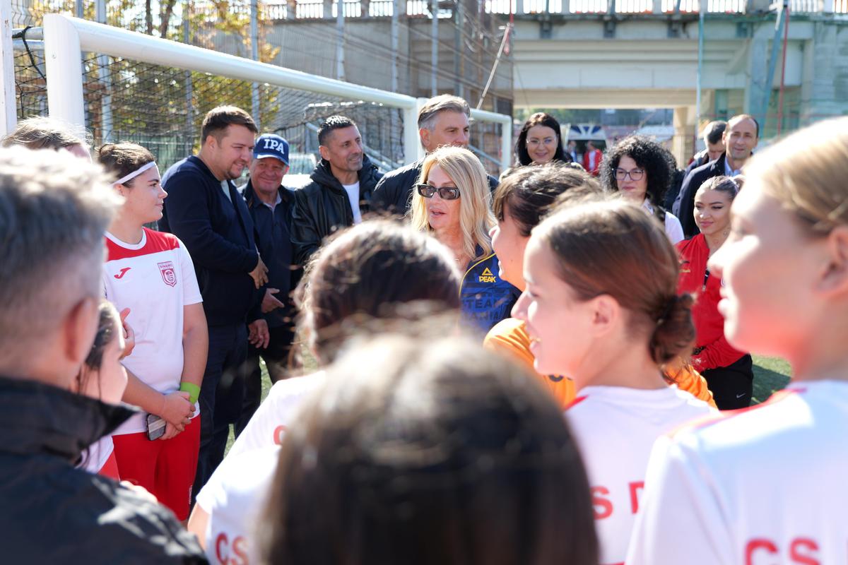 Nadia Comăneci a vizitat Complexul Sportiv Dinamo / Foto: Andrei Furnigă GSP