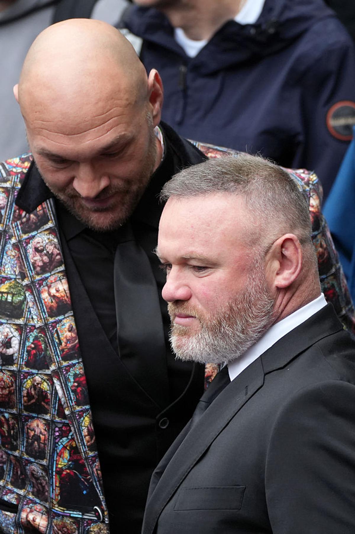 Imagini sfâșietoare la înmormântare: Wayne Rooney, în lacrimi » Multe nume mari au venit să-și ia adio