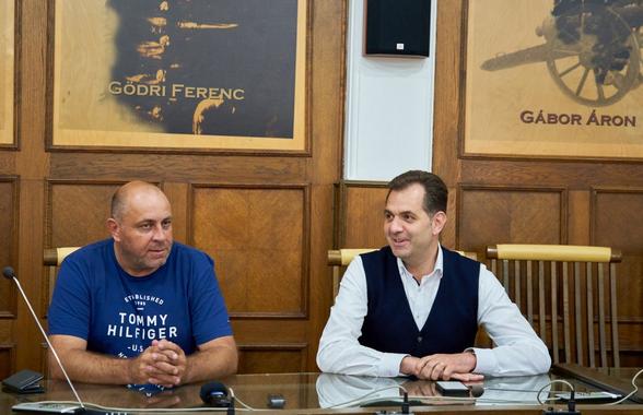 „Am cerut Federației să intervină” » Primarul din Sfântu Gheorghe sună alarma, după scenele revoltătoare de la Sepsi - Dinamo