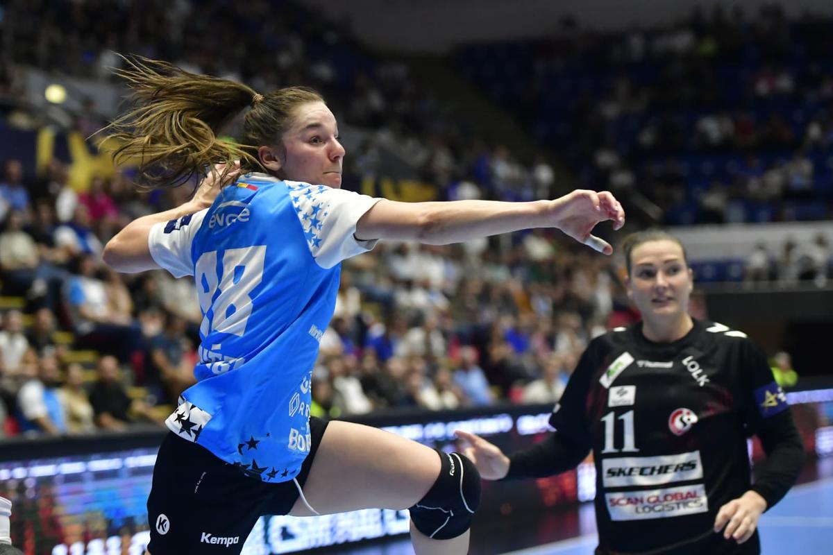 Victorie uriașă! Finalul din CSM București - Esbjerg s-a trăit în picioare la Polivalentă. Clasament în Liga Campionilor