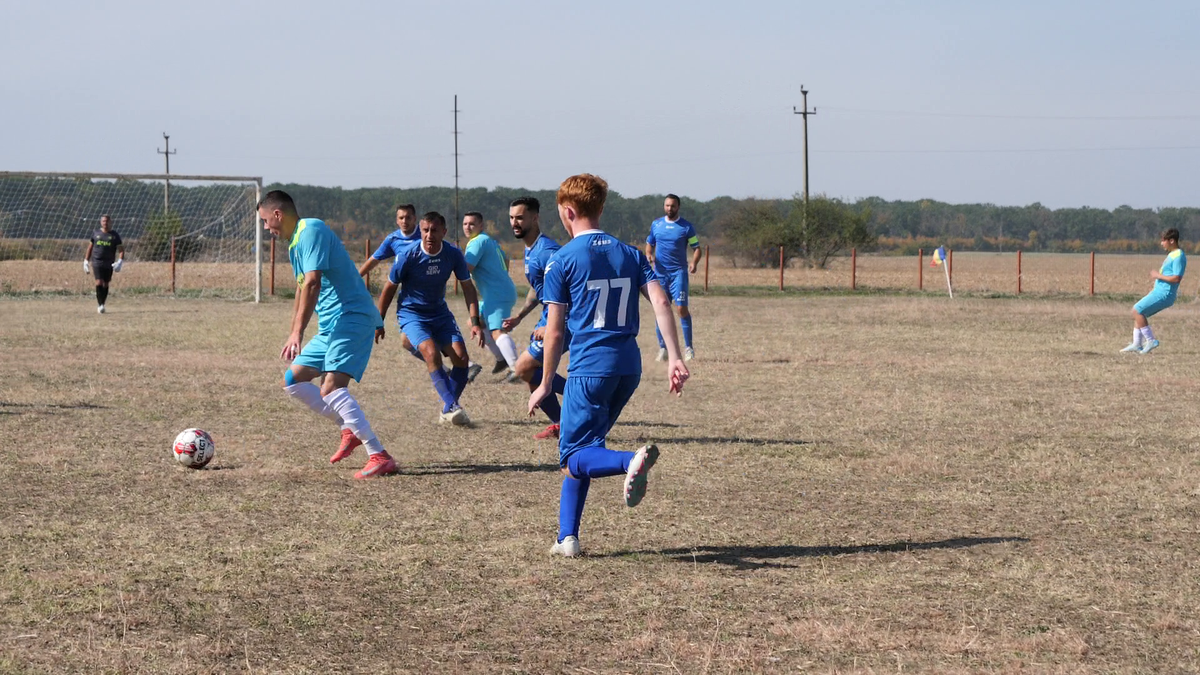 Cum arată derby-ul din Liga a 6-a din comuna care a dat un campion cu Steaua: „Nu facem grătar, că n-avem cărbuni!”