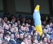 Bananele gonfabile fac parte din tradiția lui Manchester City // Foto: Imago