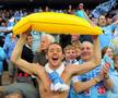 Bananele gonfabile fac parte din tradiția lui Manchester City // Foto: Imago