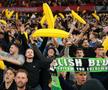 Bananele gonfabile fac parte din tradiția lui Manchester City // Foto: Getty Images