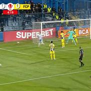 Cristi Ganea, gol fabulos în Farul - Petrolul / FOTO: captură @Prima Sport