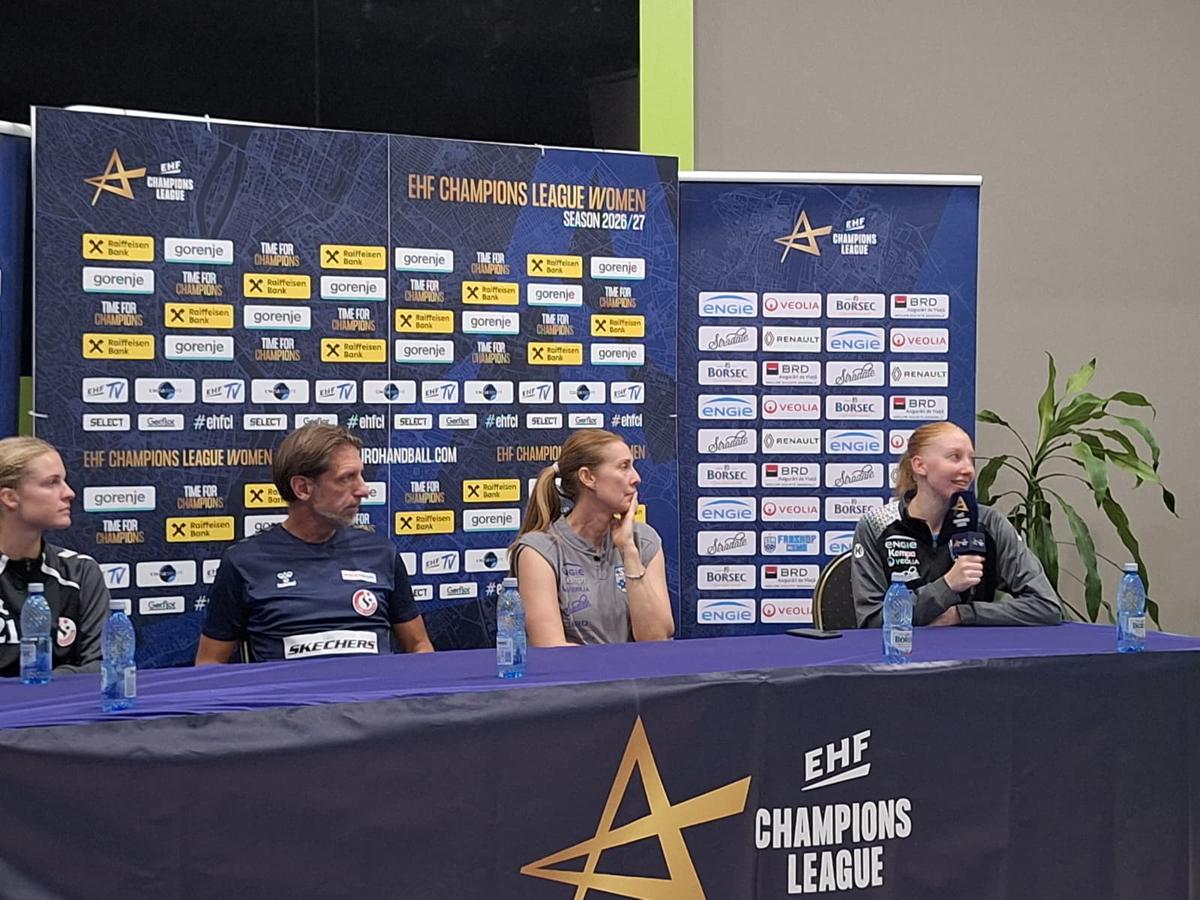 Tyra Axner și tatăl ei, Tomas Axner, în CSM București - Esbjerg