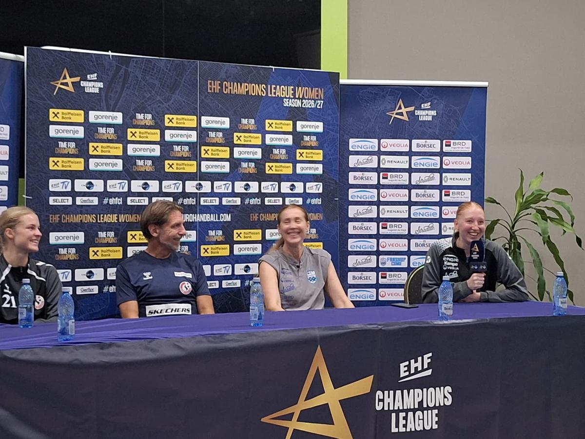 Tyra Axner și tatăl ei, Tomas Axner, în CSM București - Esbjerg