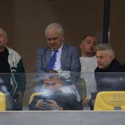 Dan Petrescu, Anghel Iordănescu și Edi Iordănescu, la FCSB - Oțelul/ foto Ionuț Iordache (GSP)