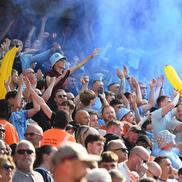 Bananele gonfabile fac parte din tradiția lui Manchester City // Foto: Getty Images