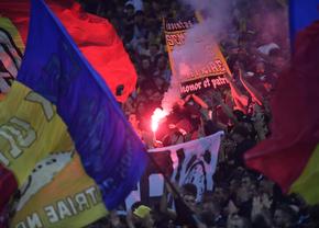 FRF a primit o nouă sancțiune după derapajele fanilor de la meciul cu Suedia » Mai urmează una!
