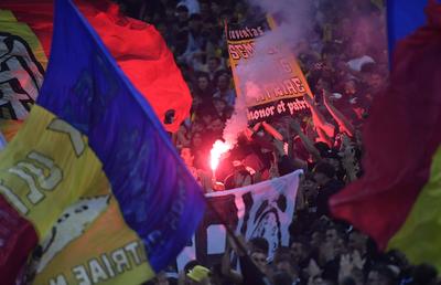 FRF a primit o nouă sancțiune după derapajele fanilor de la meciul cu Suedia » Mai urmează una!