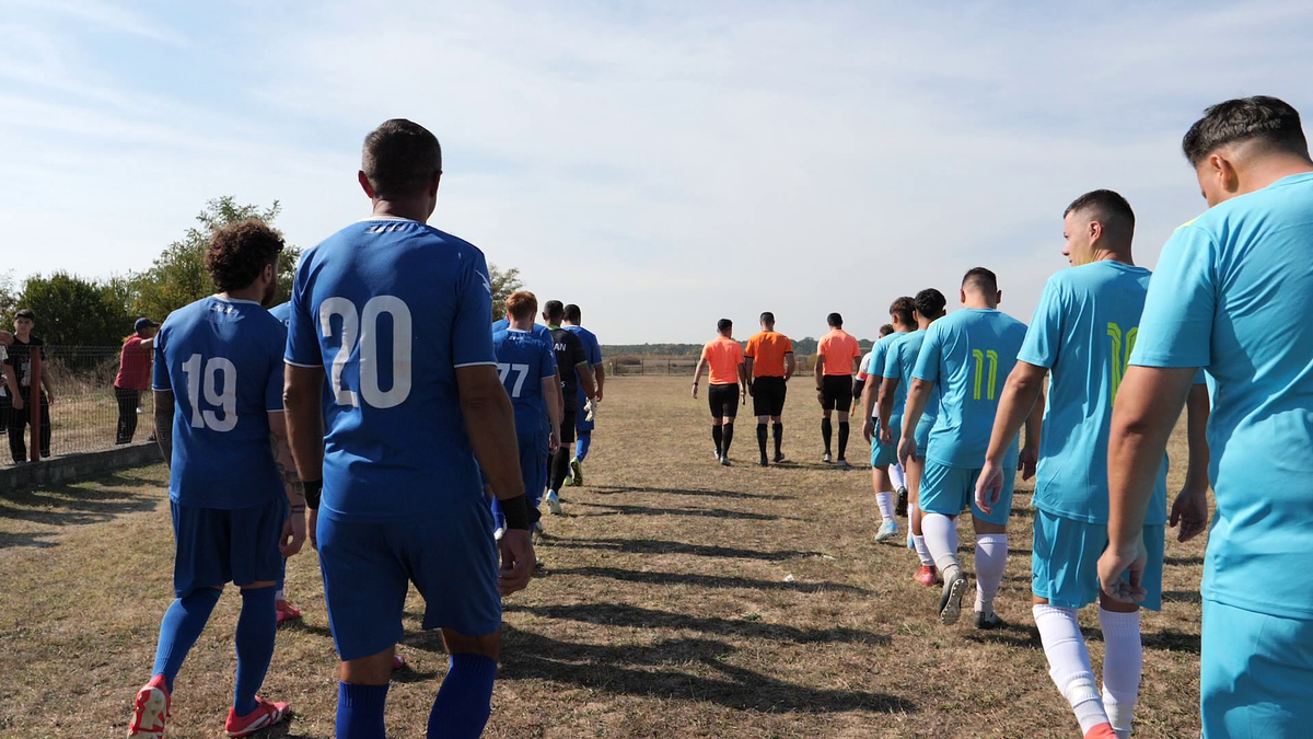 Cum arată derby-ul din Liga a 6-a din comuna care a dat un campion cu Steaua: „Nu facem grătar, că n-avem cărbuni!”