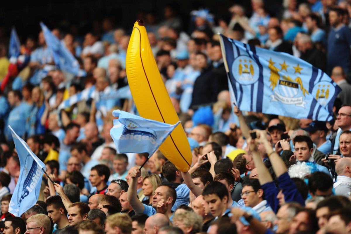 Manchester City și tradiția cu banane gonfabile în tribune