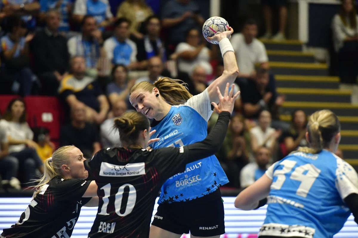 Victorie uriașă! Finalul din CSM București - Esbjerg s-a trăit în picioare la Polivalentă. Clasament în Liga Campionilor