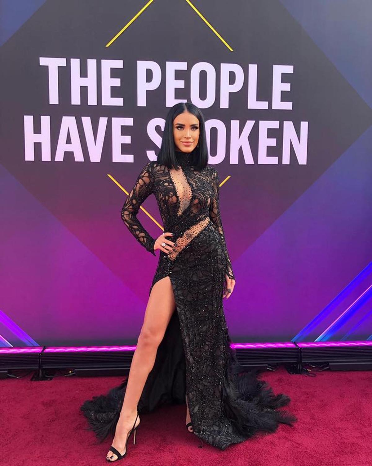 Adelina Pestrițu și Kim Kardashian
