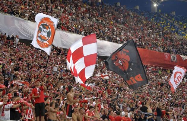 Mesajul fanilor-acționari ai „câinilor”, după ultimele evenimente: „Asta vrea DDB pentru Dinamo, nu cămătari!”