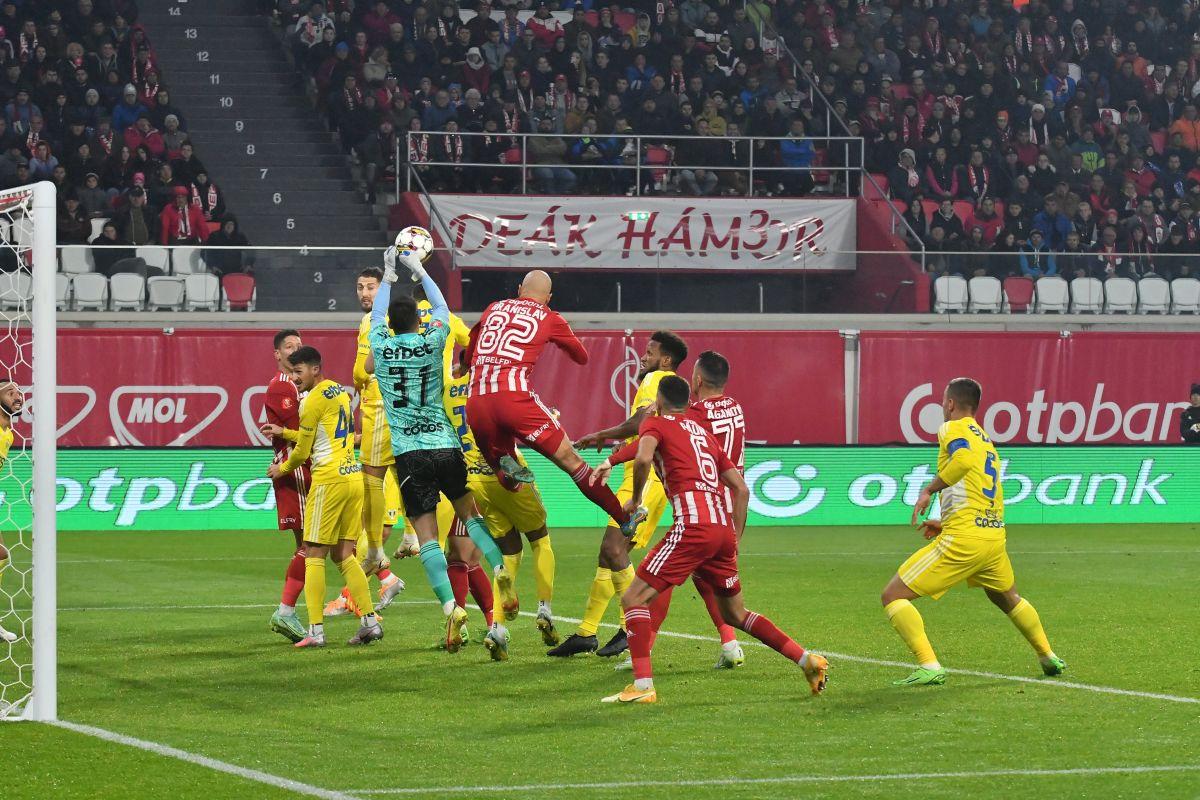 Sepsi OSK a făcut instrucție cu Petrolul, 2-0, și s-a apropiat de play-off