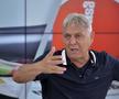 „M-am dus în fața oglinzii și mi-am dat două palme: «Băi, ești fraier!»”. Poveștile neștiute ale lui Sorin Cârțu: „Mi-am mai dat pantalonii jos și am arătat la lume...”