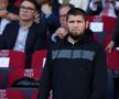 Khabib Nurmagomedov, poveste uluitoare! Ce i-a zis tatăl său după ce i s-a plâns că ursul cu care se antrena a vrut să-l muște