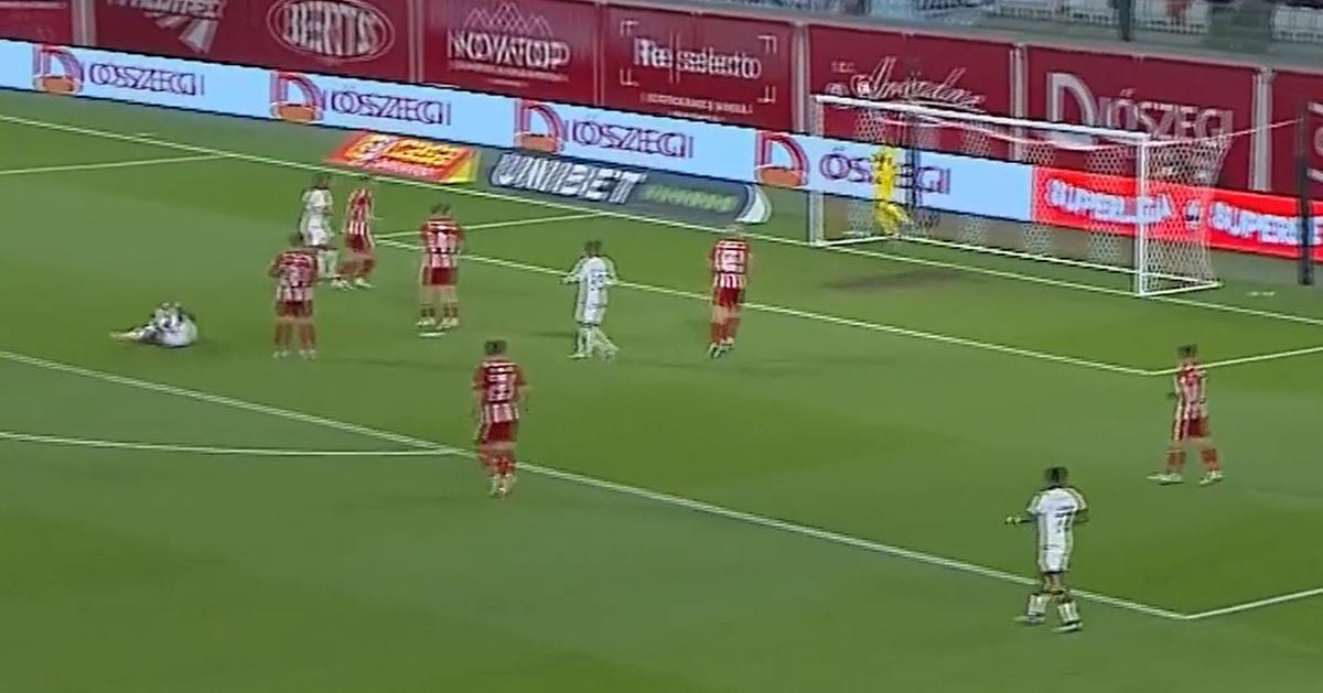Juvhel Tsoumou, la un pas de gol la debutul la Rapid