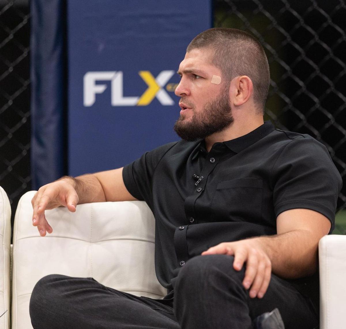 Variantă-surpriză: supercampionul rus Khabib Nurmagomedov ar putea debuta în fotbal!