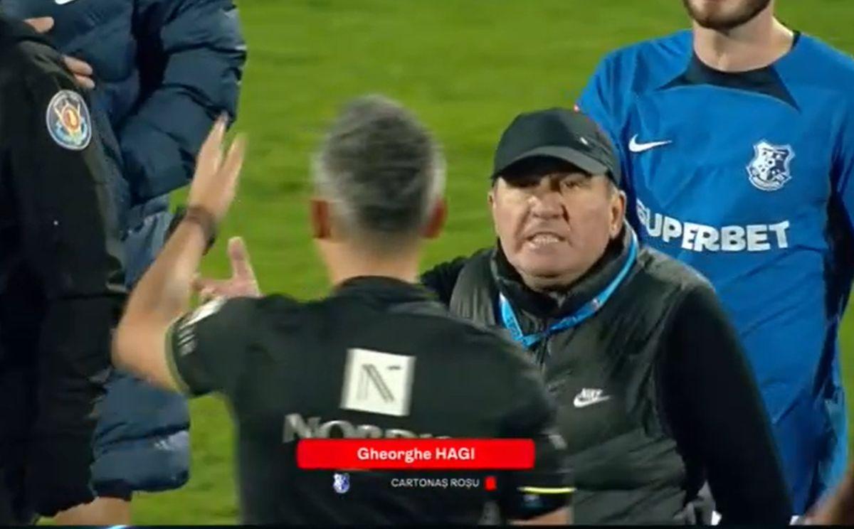 Hagi, furios după meci! A văzut ROȘU direct și l-a „fugărit” pe arbitru pe teren!
