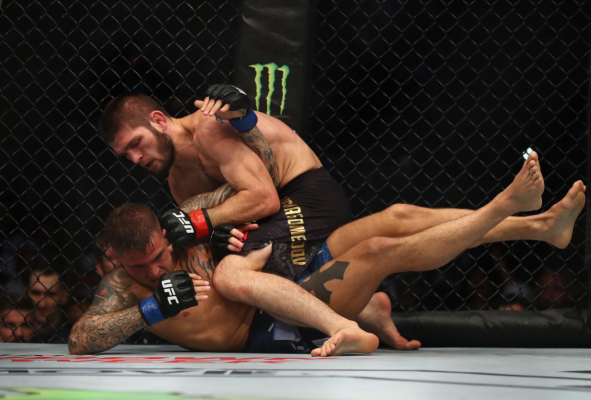 Variantă-surpriză: supercampionul rus Khabib Nurmagomedov ar putea debuta în fotbal!
