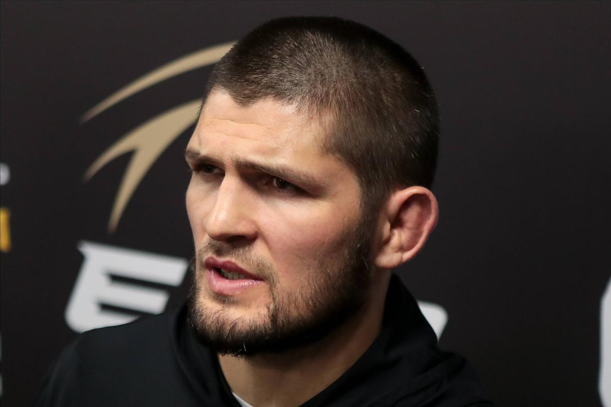 Variantă-surpriză: supercampionul rus Khabib Nurmagomedov ar putea debuta în fotbal!
