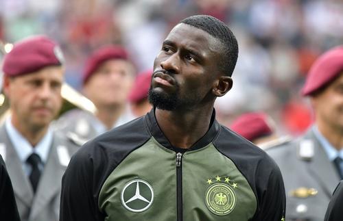 Antonio Rudiger (32 de ani) a fost integralist în meciul amical Franța - Germania 2-0 de pe 13 noiembrie 2015 / Foto: Imago