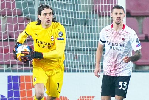 Ciprian Tătărușanu, în Sparta Praga - AC Milan // foto: Imago