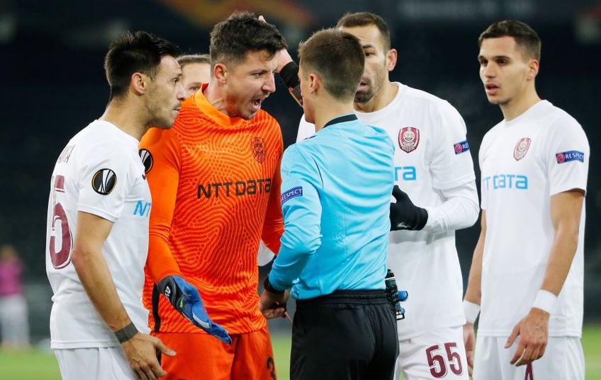 CFR Cluj a fost eliminată de Young Boys, 1-2, după un meci distrus de arbitri în ultimele 10 minute. Foto: Imago