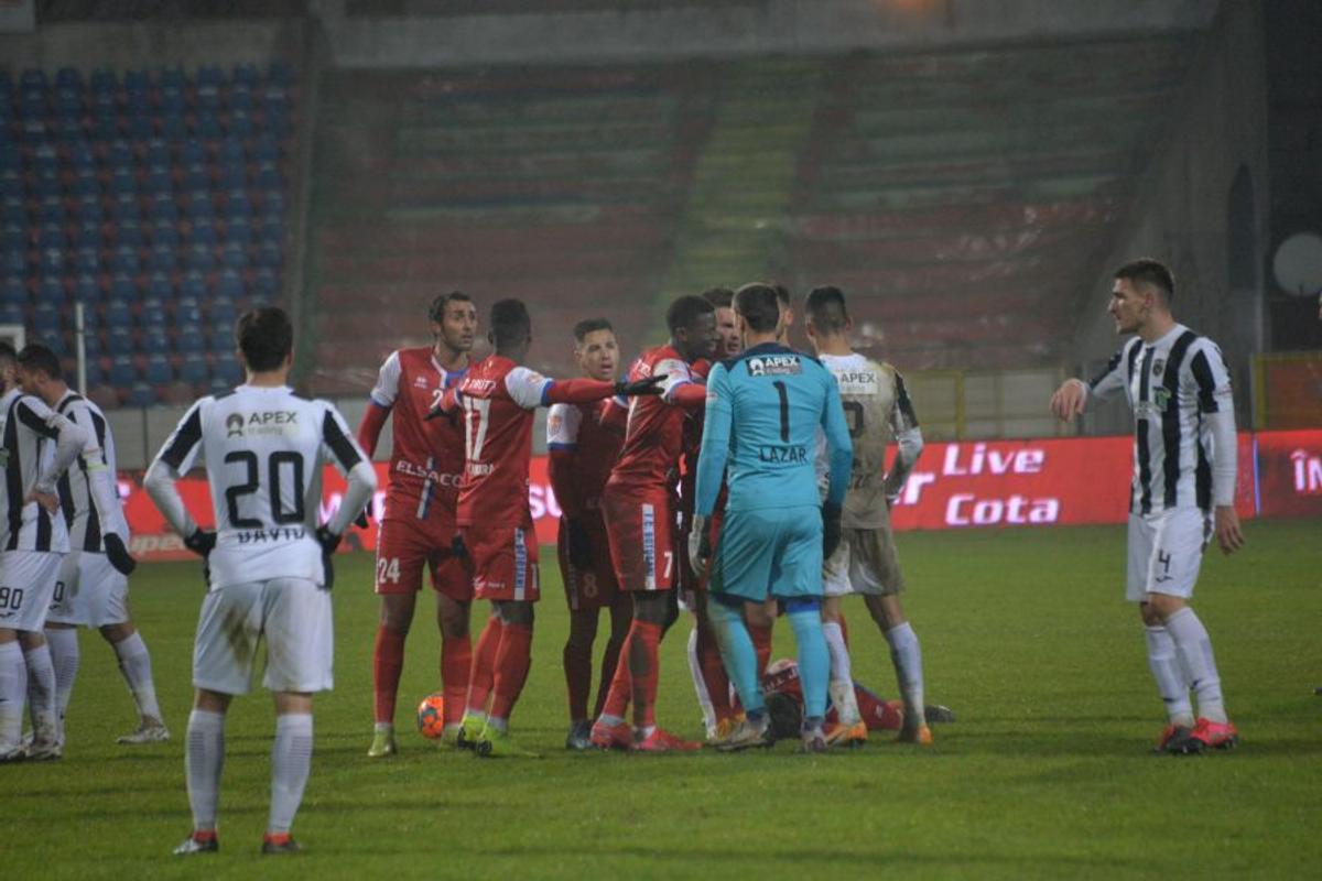 Marius Croitoru: „Am rămas perplex! Nu am auzit așa ceva în viața mea. Să îi comandăm arbitrului radiatoare puternice”