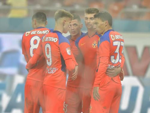 FCSB riscă să joace fără mai multe vedete meciul cu Rapid de etapa viitoare
Foto: Imago