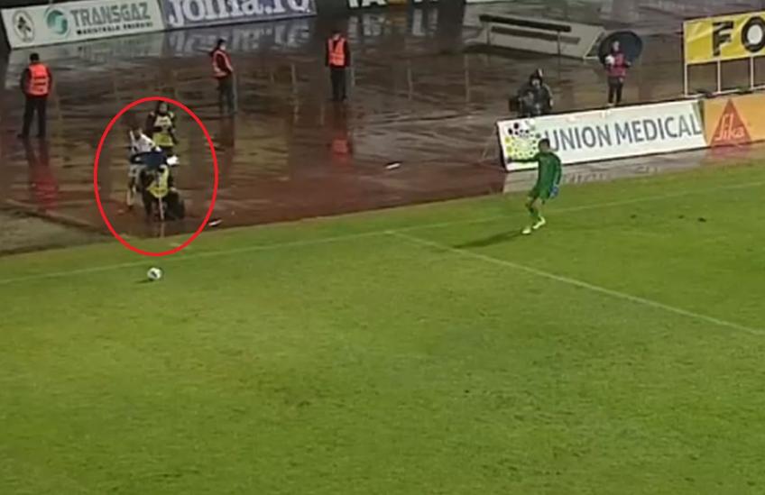 Gaz Metan - FCSB 0-1 | Finalul de meci de la Mediaș a oferit și un moment mai puțin întâlnit în fotbal.