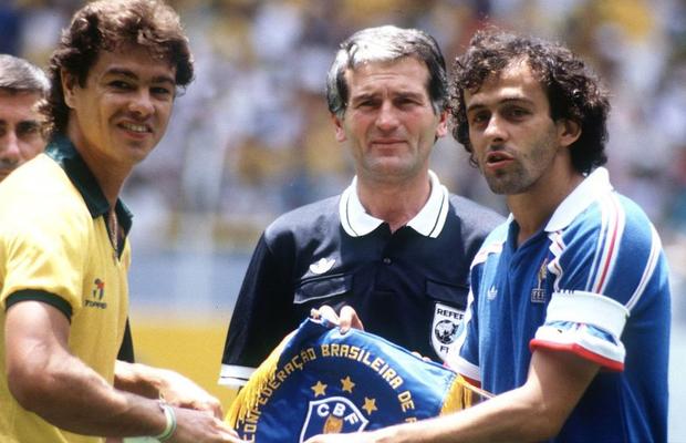 Ioan Igna, arbitrul „Baloanelor de Aur” » Centralul român a fluierat meciuri în care au jucat nume uriașe ale fotbalului mondial