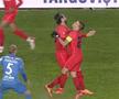 Andrea Compagno și Darius Olaru s-au dat cap în cap la jumătatea terenului, în Chindia - FCSB