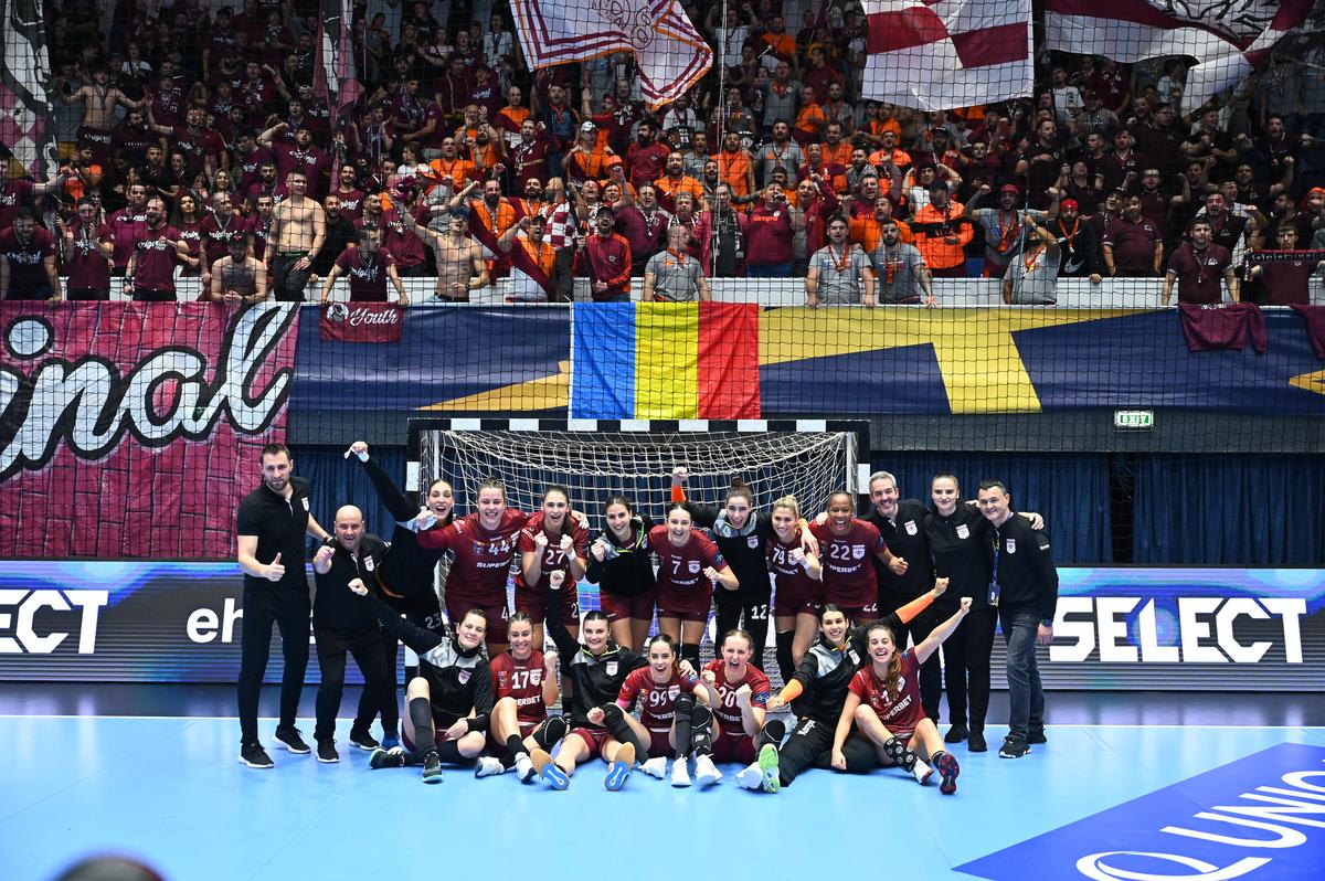Ce victorie la București! Rapid o învinge pe Gyor, de 5 ori campioana Europei, și are avantaj la „directe”!