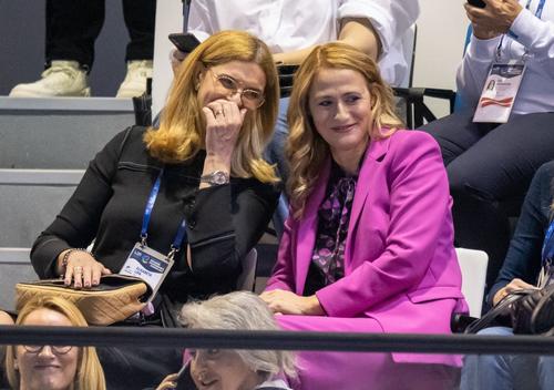 Camelia Potec alături de Elisabeta Lipă în tribunele de la Otopeni FOTO Raed Krishan
