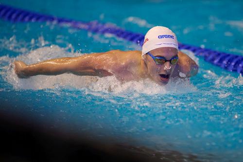 Robert Badea înotând procedeul fluture FOTO Raed Krishan