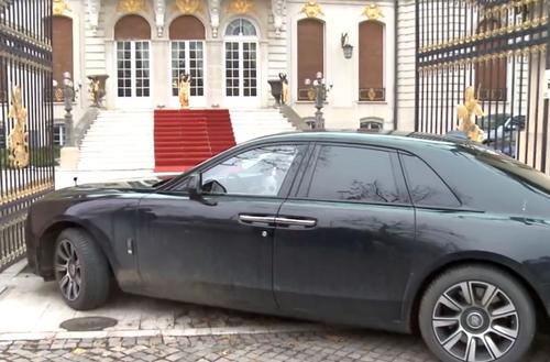 Gigi Becali, probleme cu Rolls Royce-ul // FOTO: Captură OrangeSport
