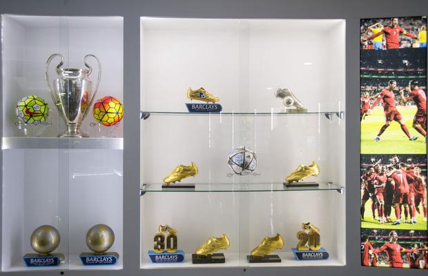Cum arată cele mai spectaculoase 10 camere cu trofee: imaginea virală publicată de fiul lui Rooney » Ronaldo are propriul lui muzeu