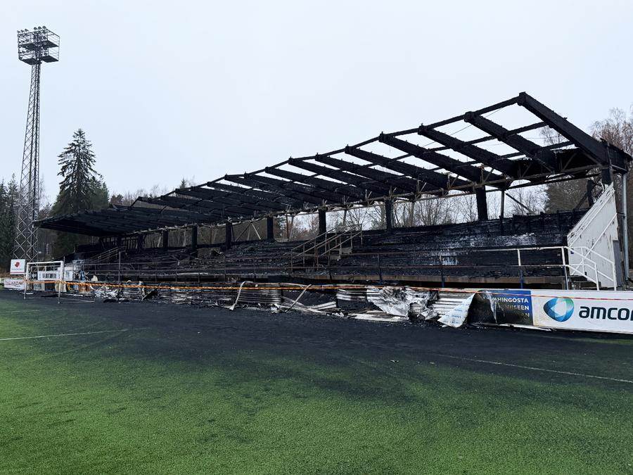 Trei minori au incendiat stadionul fostei campioane a țării