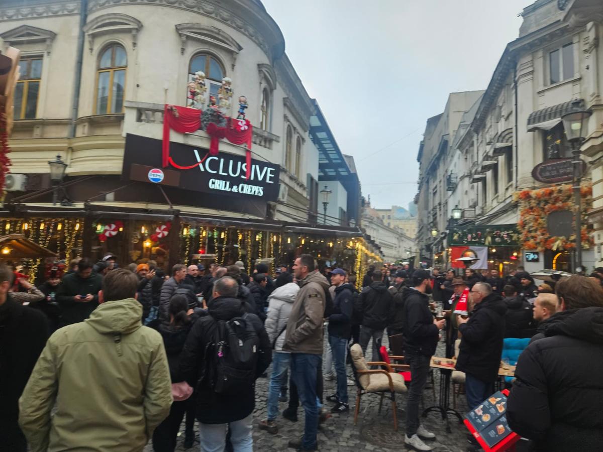 După ce au dat foc copertinei unui local, fanii lui Feyenoord au „paralizat” traficul din Capitală în drumul spre Arena Națională