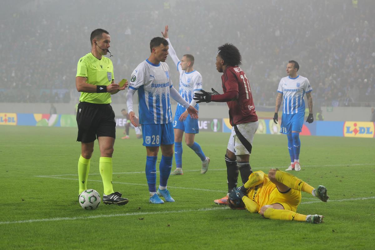 Universitatea Craiova - Sparta Praga, imagini din meci // foto: Ionuț Iordache și Andrei Furnigă (GSP.ro)