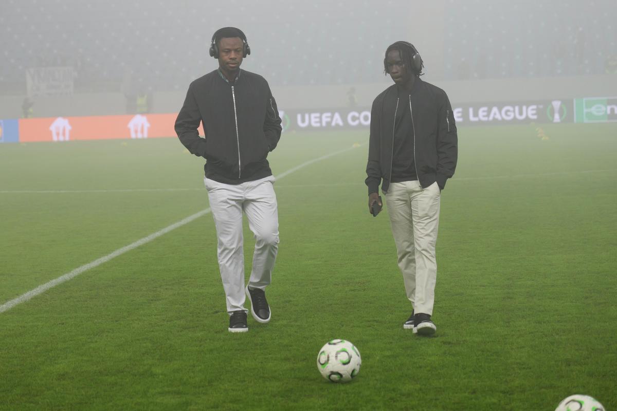 Craiova - Sparta Praga, imagini de pe gazon