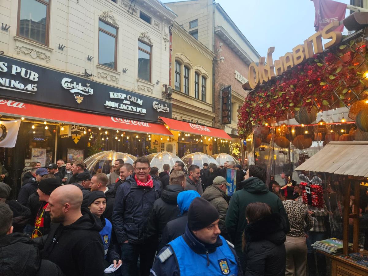 După ce au dat foc copertinei unui local, fanii lui Feyenoord au „paralizat” traficul din Capitală în drumul spre Arena Națională