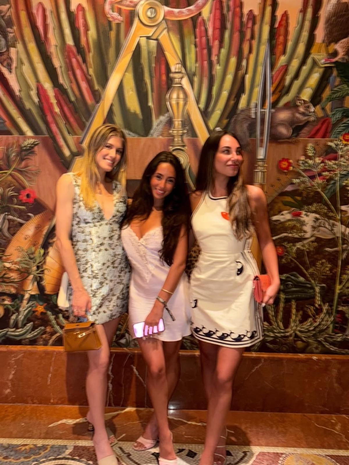 „Nu mi-am dat seama cât e de scurtă sau de transparentă” » Eugenie Bouchard a venit la evenimentul de la Indian Wells cu o rochie pe care nu o probase