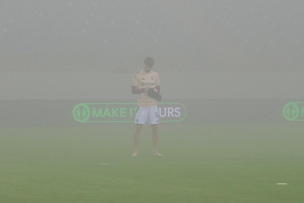 Craiova - Sparta Praga, imagini de pe gazon