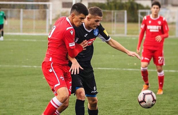 EXCLUSIV New-entry în lotul lui Dinamo » A dat probe la West Ham, dar nu e convins că rămâne: „Nu știu dacă există viitor aici”