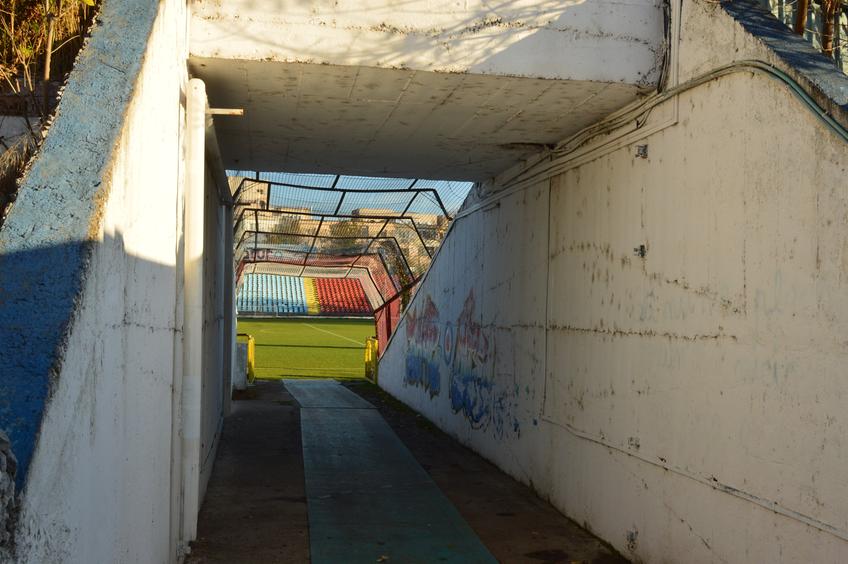 Oțelul, campioana României din urmă cu 10 ani, atacă promovarea în liga secundă. Arena din Galați a rămas la standarde decente, în ciuda anilor dificili prin care a trecut clubul.